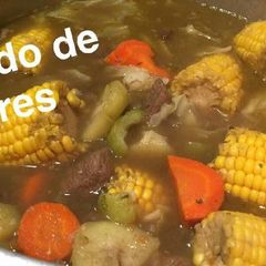 A picture of Caldo de Res (Soup of Beef).