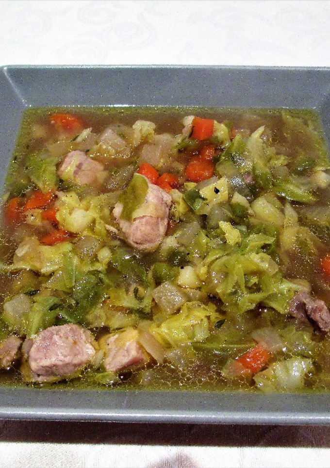 Una foto de Sopa invernal con jamón fresco de cerdo