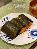 Isobe Yaki - Japanese grilled rice cake with soy sauce, sugar and seaweed