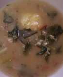 Sopa de trigo con carne de cordero y espinaca