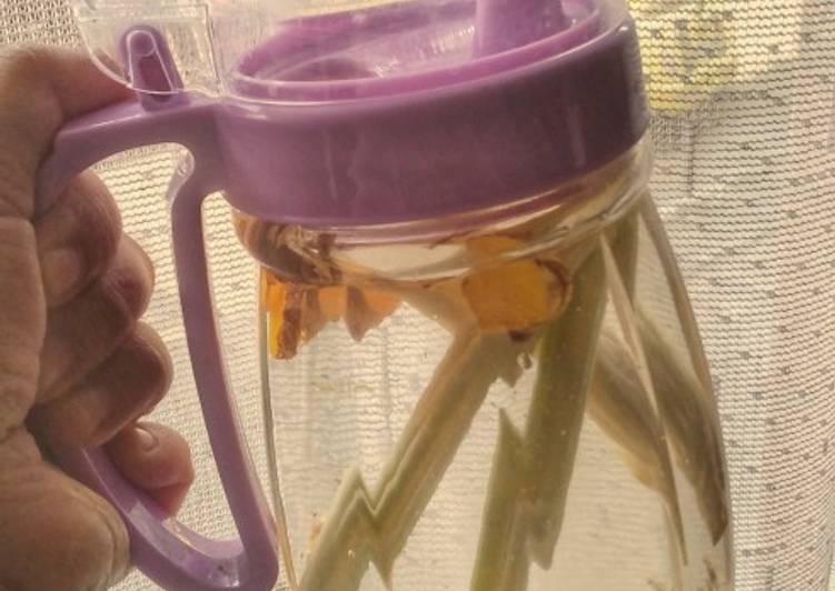 Cara masak Infused Water Serai Jahe Kunyit  yang Menggugah Selera