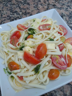 Una foto de Pastas caprese