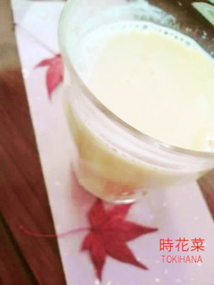 A picture of Simple & Healthy: Soy Milk Apple Juice.