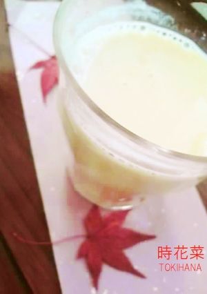 A picture of Simple & Healthy: Soy Milk Apple Juice.
