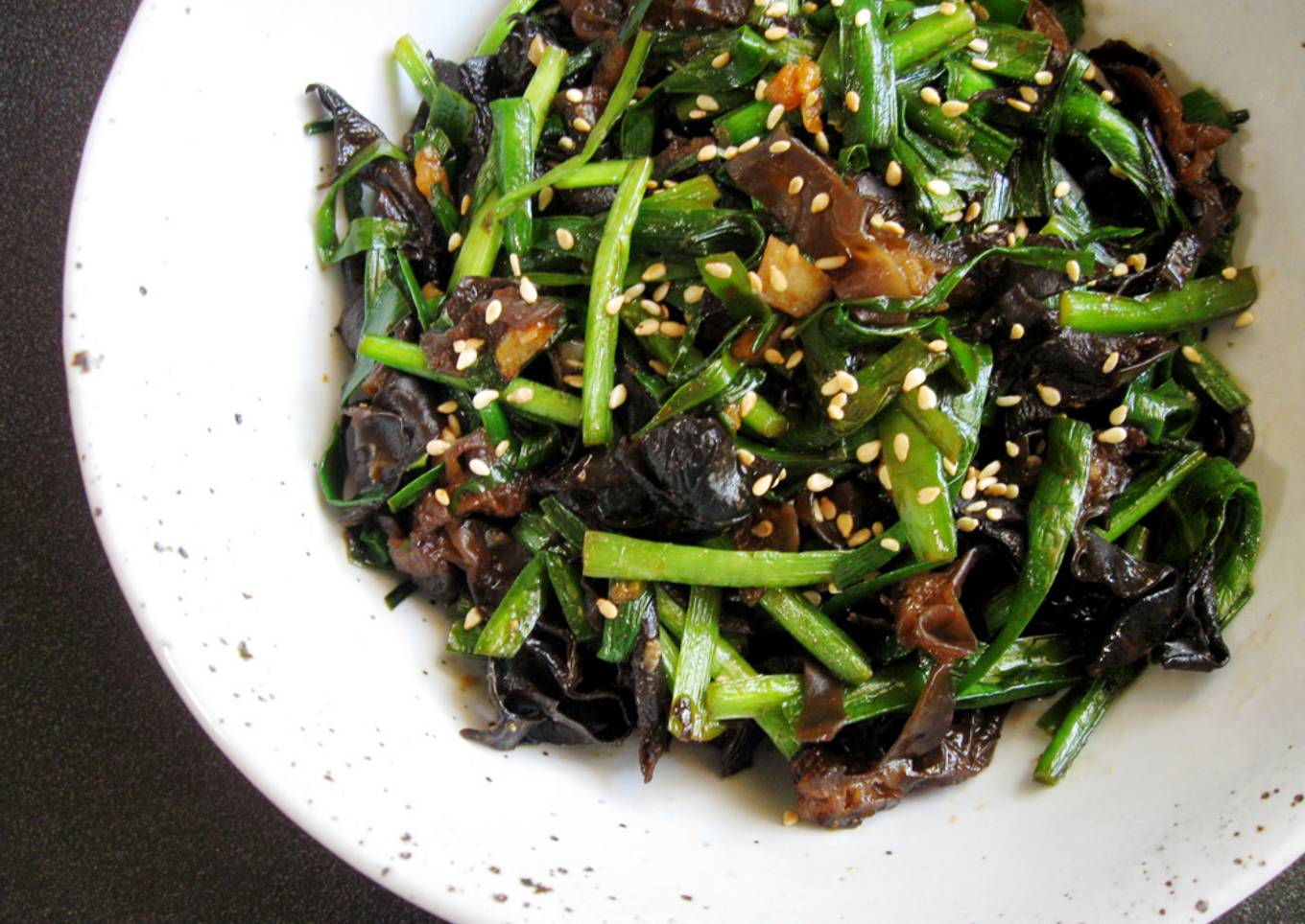 Garlic Chives & Black Fungus