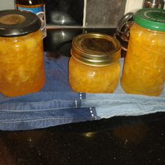 A picture of My clementine disaster marmalade.