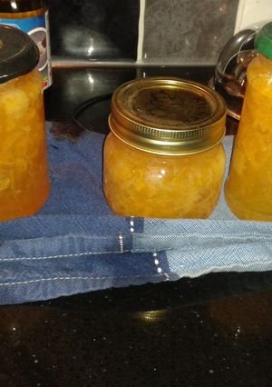 A picture of My clementine disaster marmalade.