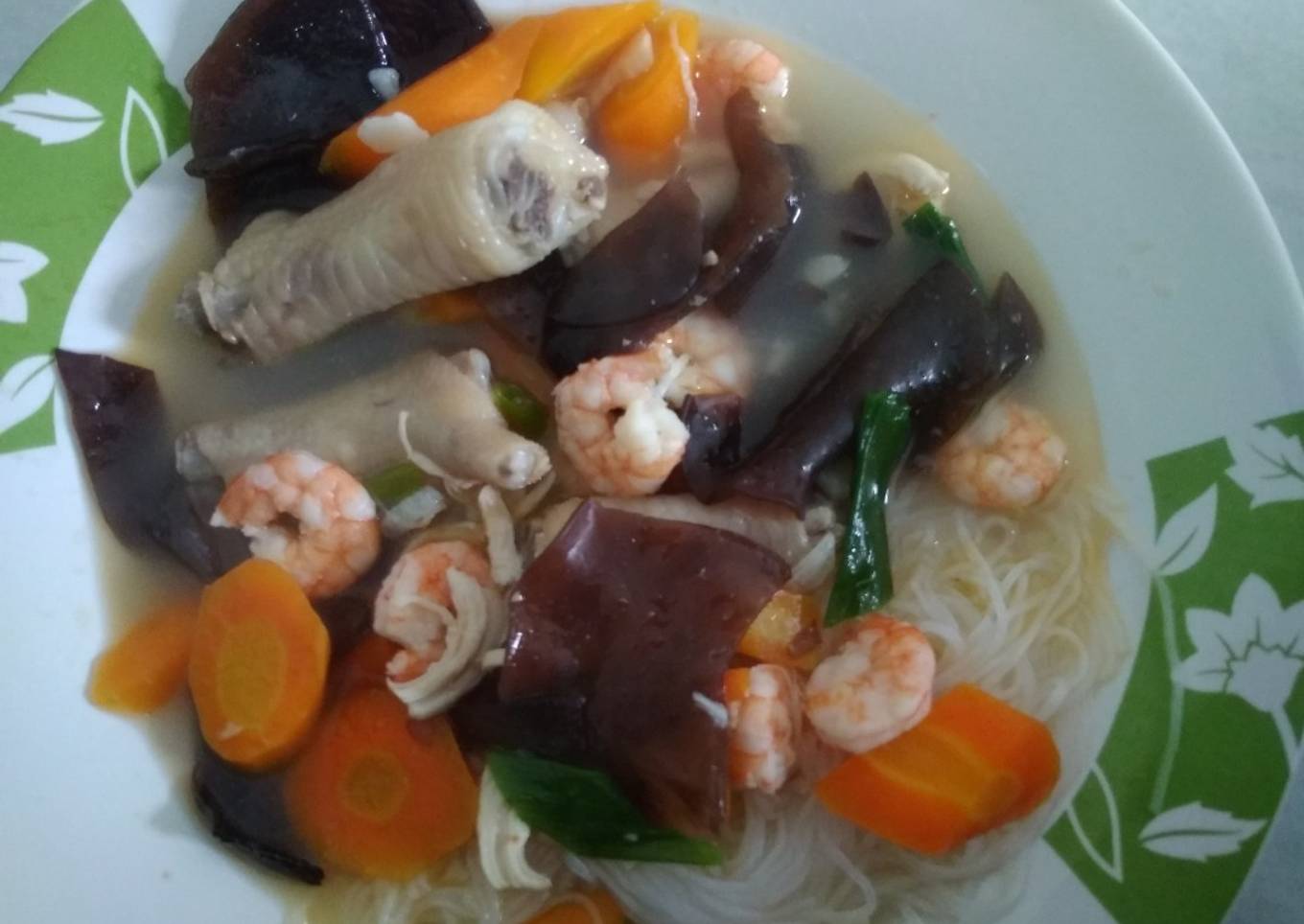 Sup udang dan ceker