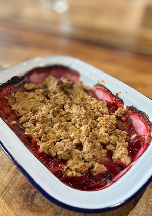A picture of Rhubarb, apple and berries oat crumble @kana’s birthday 🥳.