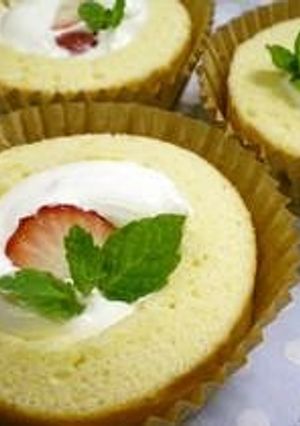 A picture of Premium Roll Cake.