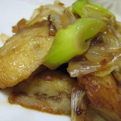 A picture of Satsuma-Age and Leek Stir-Fry.