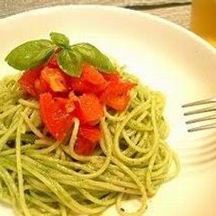 A picture of Spaghetti Genovese.