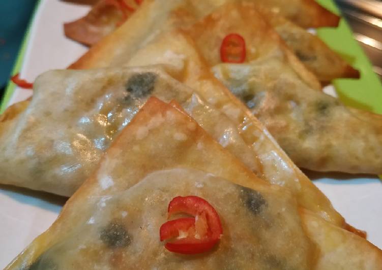 Resep Samosa Kari ayam (baked) yang Enak Banget