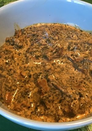 Une photo de Crème de cèpes à l'ail et persil
