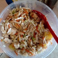 A picture of Crunchy Oriental Chickens Salad.