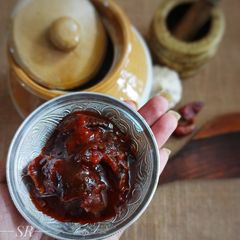 A picture of Dates pickle.