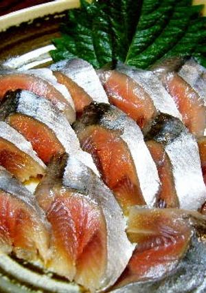 A picture of Fresh Pacific Saury Prepared with a Home Kitchen Knife (Sashimi and Cured with Vinegar).