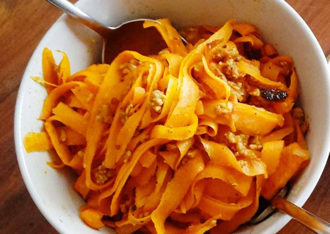 Simple Way to Prepare Speedy Healthy carrot / zucchini "pasta"