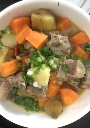 Hình của món Cà ri sườn non.