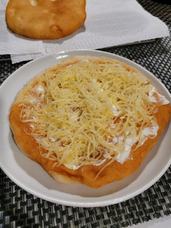 Lángos gluténmentesen recept fotója