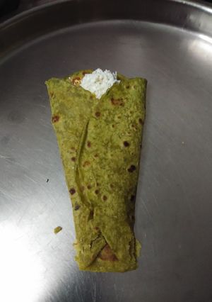 A picture of Palak paneer roll.