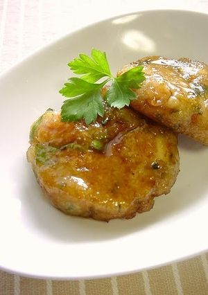A picture of Sweet & Salty Lotus Root Cheese Patties.