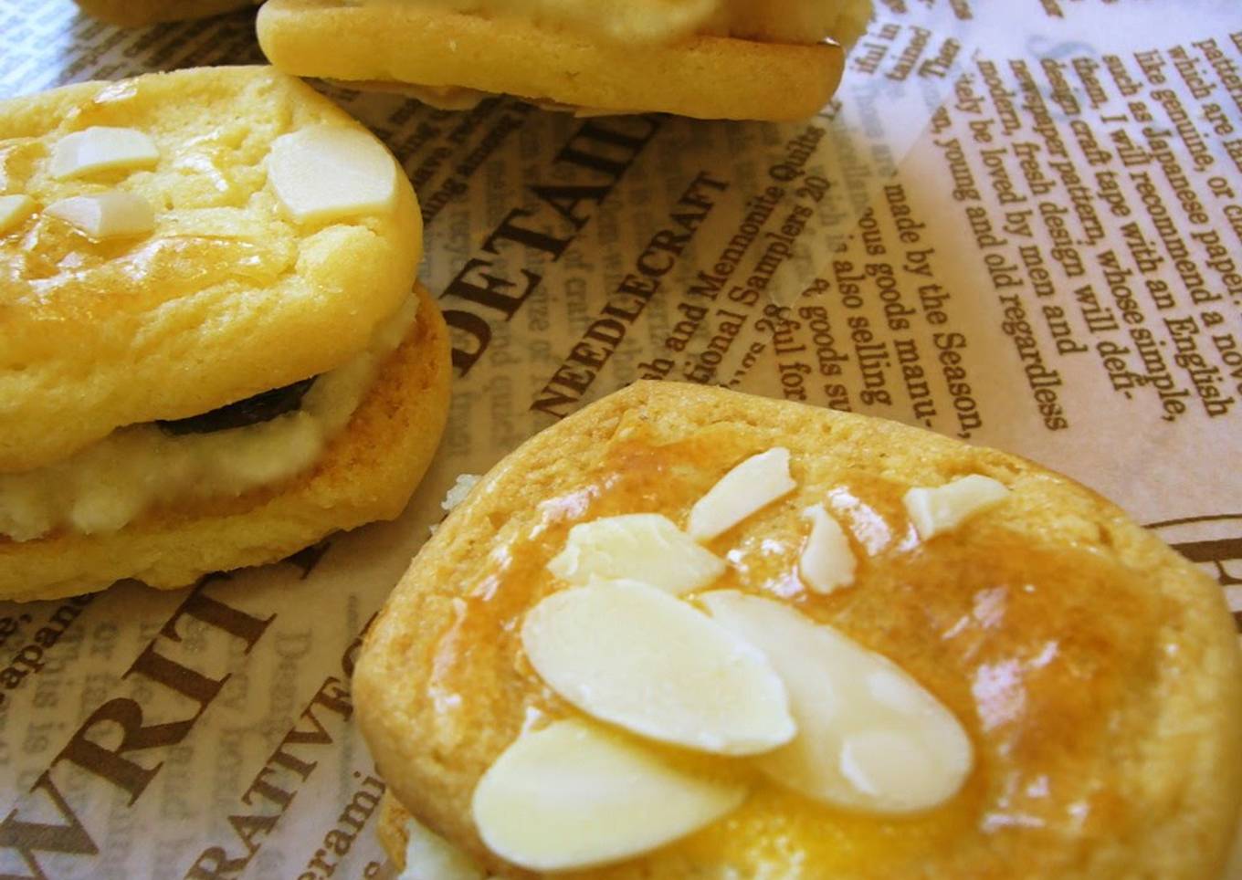 Biscuit pancake with raisins and butter