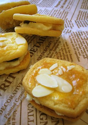 A picture of Raisin Butter Pancake Mix Cookies.