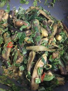 Hình của món Lươn xào chuối.