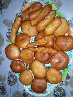 A picture of Doughnut with boston filling.