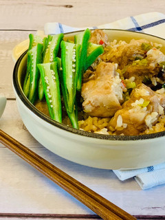 豉汁排骨煲仔飯 的食譜成品照片