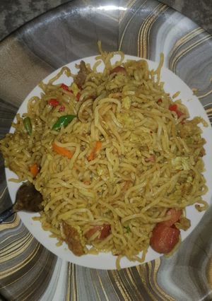 A picture of Noodles stirfry.