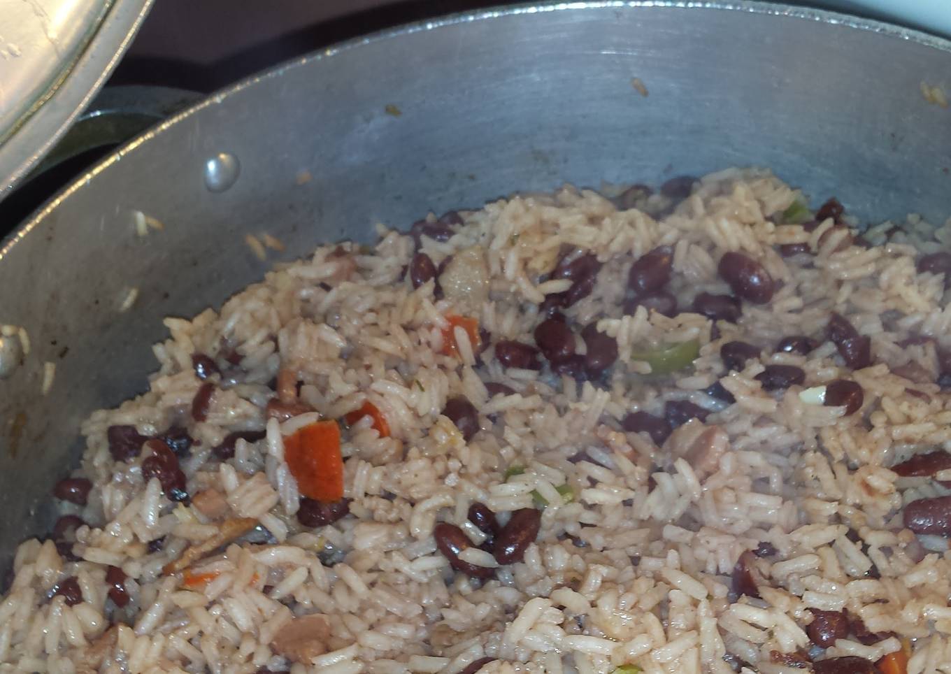Arroz Morro (frijoles rojos/negros)