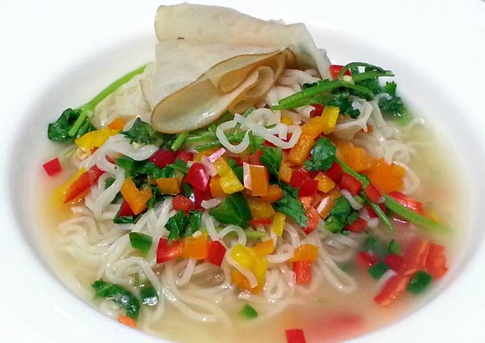 Chicken Instant Noodle Soup