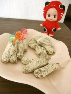A picture of Simple Sweets: Kuromitsu Kinako.
