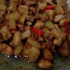 Ayam kentang bumbu pedes manis রেসিপির প্রধান ছবি