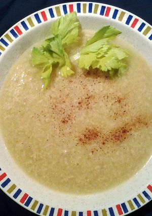 A picture of Cream of Celery soup.