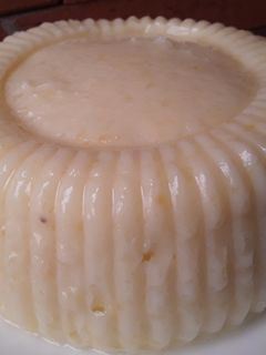 Una foto de Mi versión de "queso mozzarella" vegano 🤔🤨😊