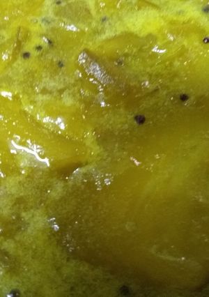 A picture of Raw mango chutney.