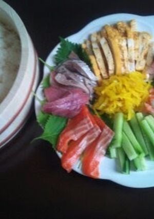 A picture of Hand-Rolled Sushi.