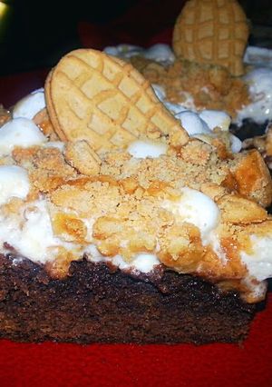 A picture of Chocolate Mallow Nutter Butter Bars.