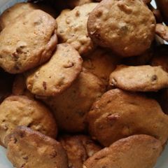 A picture of Mammabear's Pecan Chocolate Chip Cookies.