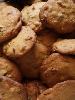 A picture of Mammabear's Pecan Chocolate Chip Cookies.