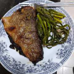 Una foto de Trucha asalmonada rellena🐟😋