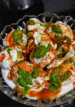 दही वड़े(dahi vade recipe in hindi) रेसिपी मुख्य फोटो