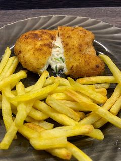 Snidlinges-fetasajtos csirkemell recept fotója