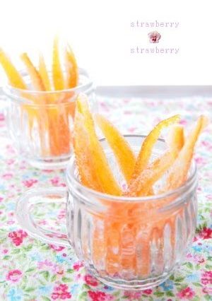 A picture of Sparkling Candied Grapefruit Peel.