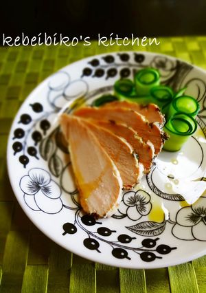 A picture of Chicken Confit Using a Rice Cooker.