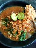 Mie kangkung ayam