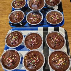A picture of Cadbury Cupcake.